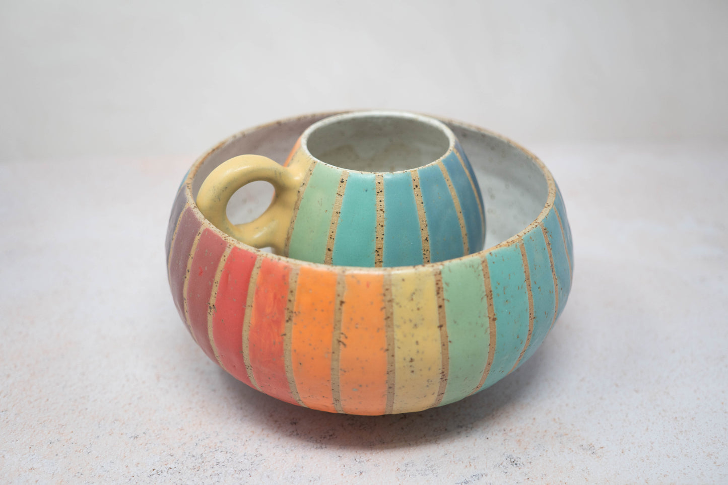 Multicoloured serving bowl