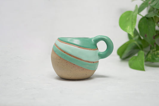 Green matte stripe mug