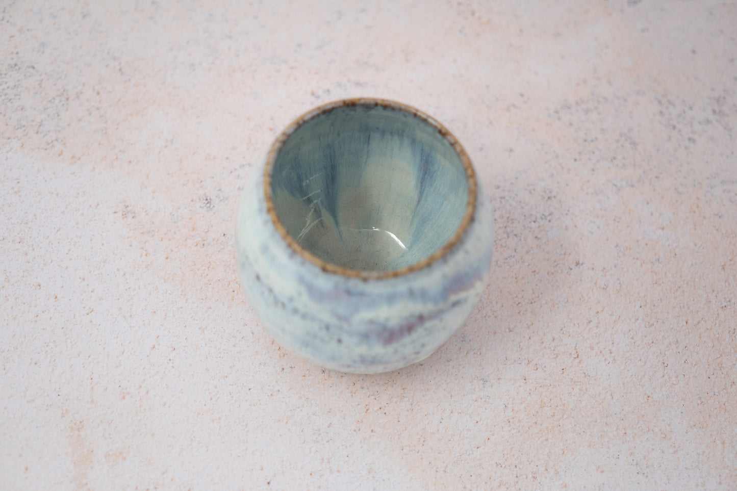 White/light pink tumbler