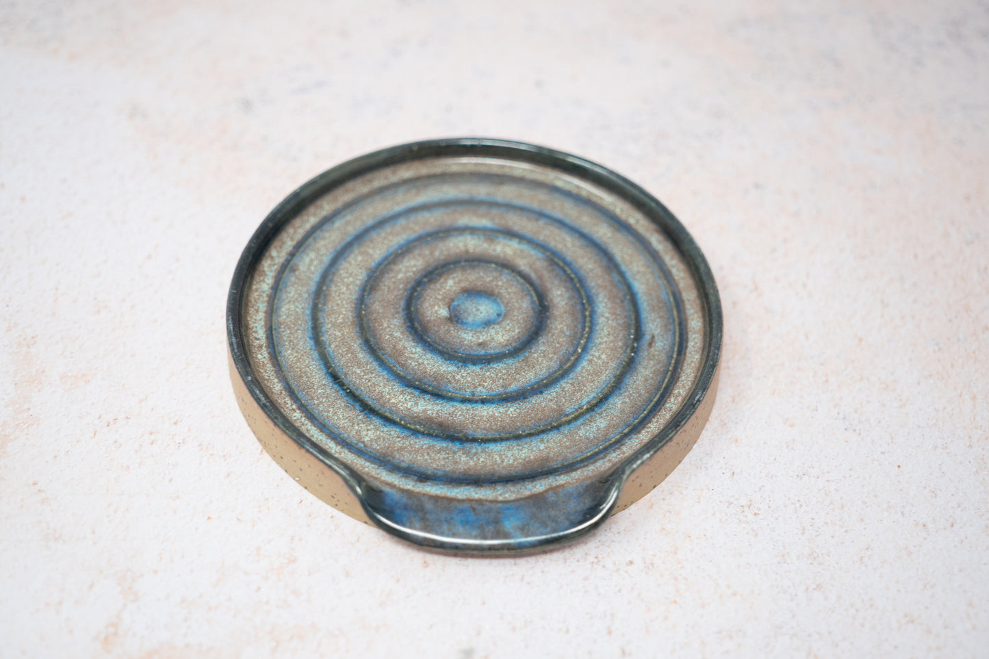 Dark blue spoonrest